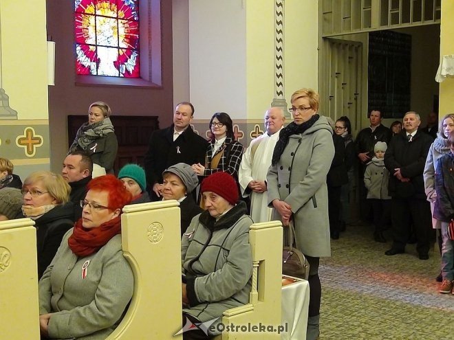 Troszyn: Akademia z okazji Święta Niepodległości [19.11.2015] - zdjęcie #18 - eOstroleka.pl