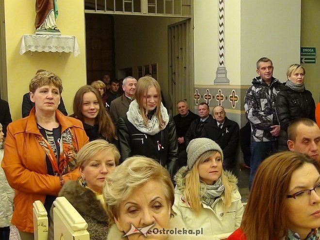 Troszyn: Akademia z okazji Święta Niepodległości [19.11.2015] - zdjęcie #19 - eOstroleka.pl