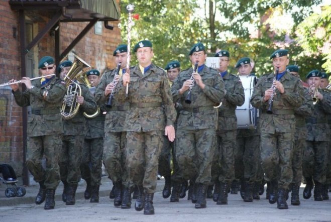 Święto 5 Pułku Ułanów Zasławskich w Ostrołęce (20.09.09) - zdjęcie #16 - eOstroleka.pl