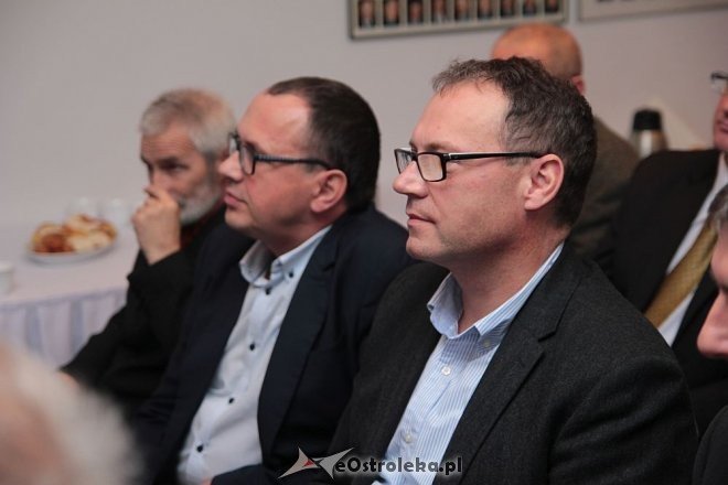 Szkolni sportowcy z powiatu ostrołęckiego z nagrodami starosty [20.11.2015] - zdjęcie #53 - eOstroleka.pl