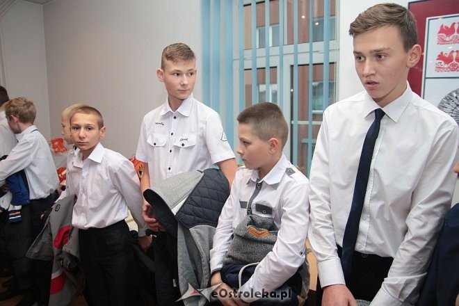 Szkolni sportowcy z powiatu ostrołęckiego z nagrodami starosty [20.11.2015] - zdjęcie #18 - eOstroleka.pl