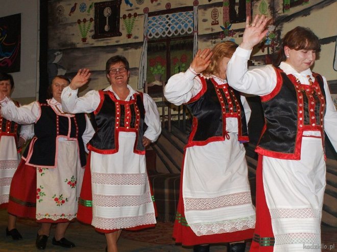 Jesienny Festiwal Kół Gospodyń Wiejskich z gminy Kadzidło [20.11.2015] - zdjęcie #1 - eOstroleka.pl