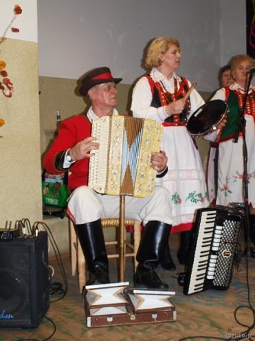 Jesienny Festiwal Kół Gospodyń Wiejskich z gminy Kadzidło [20.11.2015] - zdjęcie #147 - eOstroleka.pl