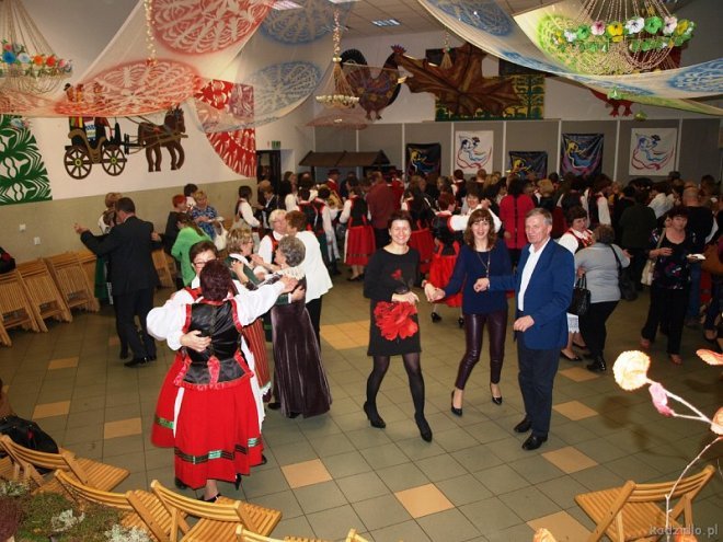 Jesienny Festiwal Kół Gospodyń Wiejskich z gminy Kadzidło [20.11.2015] - zdjęcie #139 - eOstroleka.pl
