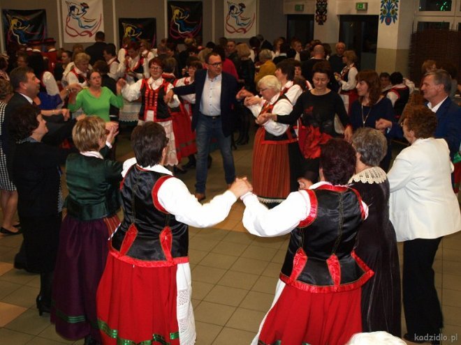 Jesienny Festiwal Kół Gospodyń Wiejskich z gminy Kadzidło [20.11.2015] - zdjęcie #141 - eOstroleka.pl