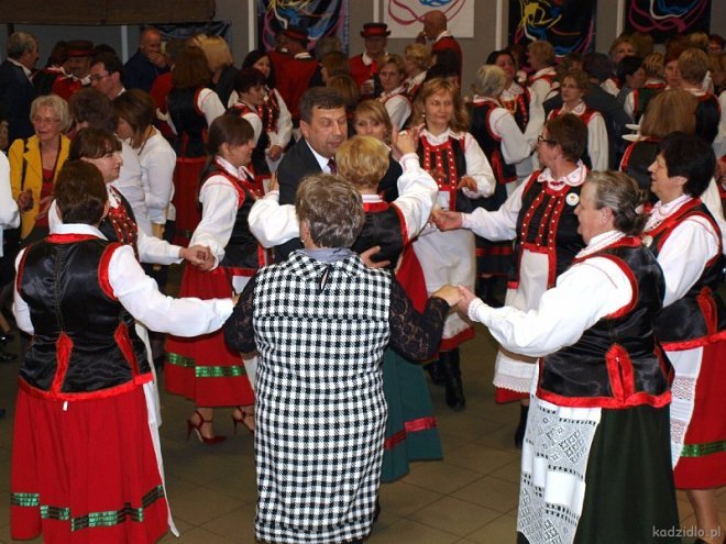 Jesienny Festiwal Kół Gospodyń Wiejskich z gminy Kadzidło [20.11.2015] - zdjęcie #145 - eOstroleka.pl