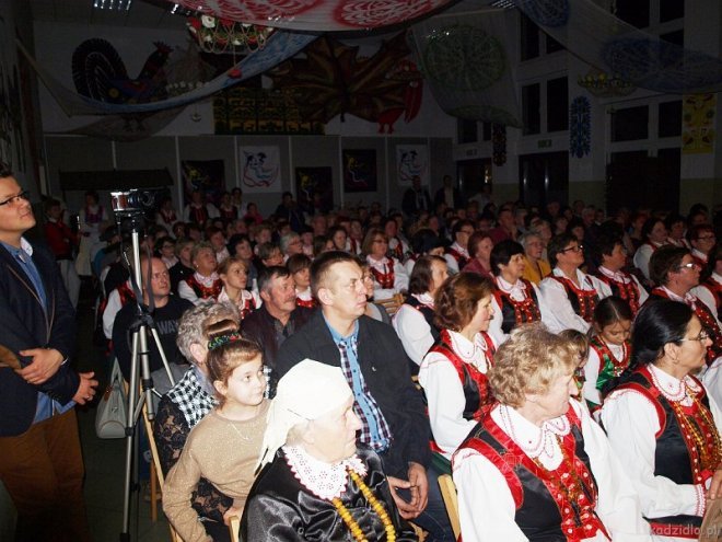 Jesienny Festiwal Kół Gospodyń Wiejskich z gminy Kadzidło [20.11.2015] - zdjęcie #169 - eOstroleka.pl