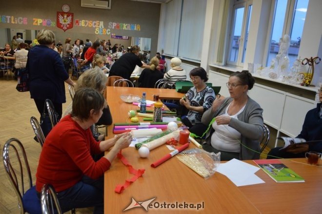 Warsztaty świąteczne w Klubie Lokator [22.11.2015] - zdjęcie #31 - eOstroleka.pl