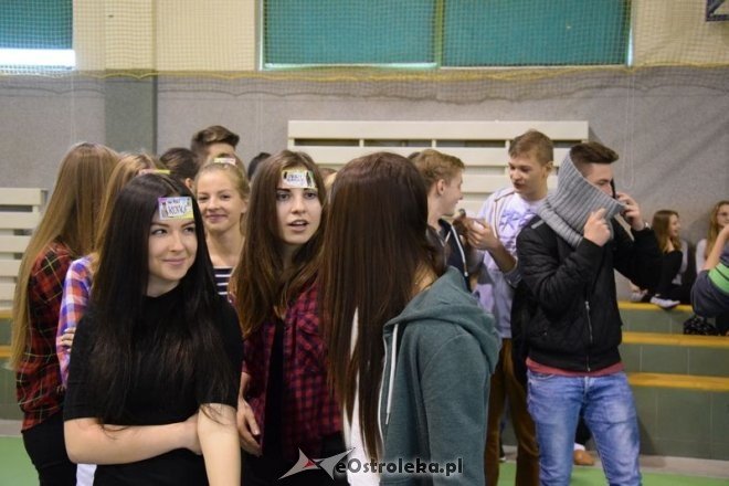 Otrzęsiny pierwszaków z III LO w Ostrołęce [23.11.2015] - zdjęcie #19 - eOstroleka.pl