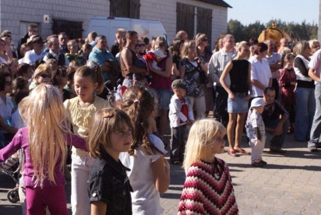 Święto Kukurydzy i Kurpiowskie Święto Mleka (20.09.09) - zdjęcie #17 - eOstroleka.pl