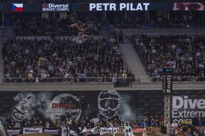Mistrzostwa Świata Diverse NIGHT of the JUMPs - zdjęcie #6 - eOstroleka.pl