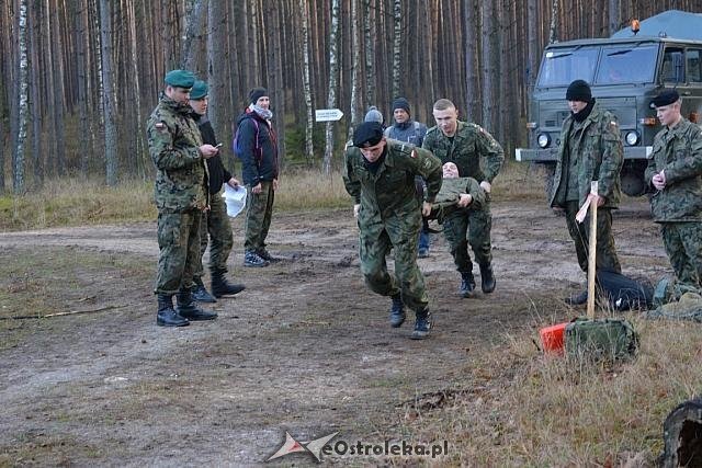 Uczniowie z „dwójki” w IV edycji Rajdu Żołnierza na poligonie w Bemowie Piskim [26.11.2015] - zdjęcie #96 - eOstroleka.pl