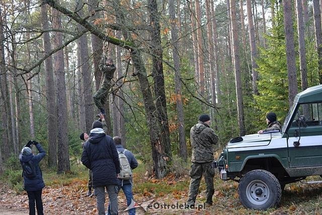 Uczniowie z „dwójki” w IV edycji Rajdu Żołnierza na poligonie w Bemowie Piskim [26.11.2015] - zdjęcie #55 - eOstroleka.pl