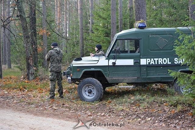 Uczniowie z „dwójki” w IV edycji Rajdu Żołnierza na poligonie w Bemowie Piskim [26.11.2015] - zdjęcie #53 - eOstroleka.pl