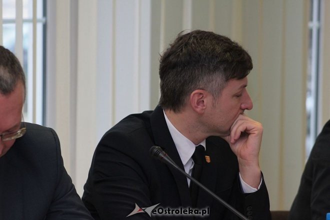 XVIII sesja Rady Miasta w Ostrołęce [26.11.2015] - zdjęcie #30 - eOstroleka.pl