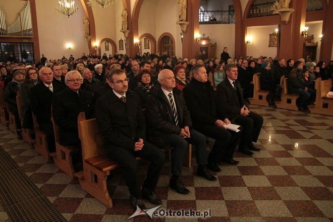Ostrołęczanie uczcili pamięć zmarłych samorządowców [29.11.2015] - zdjęcie #2 - eOstroleka.pl