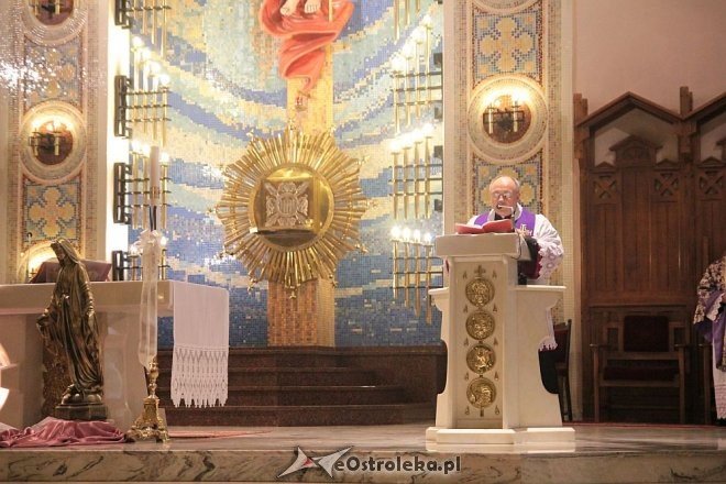Ostrołęczanie uczcili pamięć zmarłych samorządowców [29.11.2015] - zdjęcie #3 - eOstroleka.pl