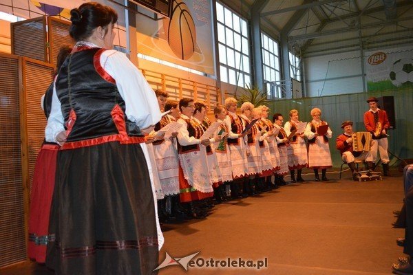 „Moralność pani Dulskiej” w wykonaniu aktorów z Koła Gospodyń Wiejskich z Kamianki [30.11.2015] - zdjęcie #8 - eOstroleka.pl