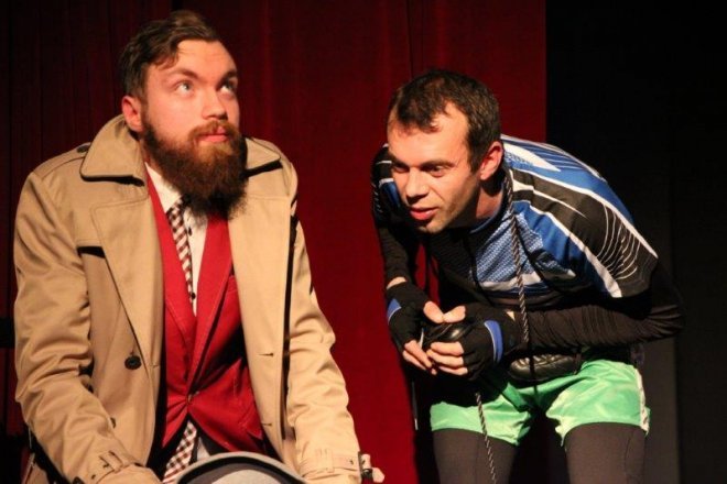 „Coś tu nie gra”: Premiera teatralna w Klubie Oczko [30.11.2015] - zdjęcie #4 - eOstroleka.pl