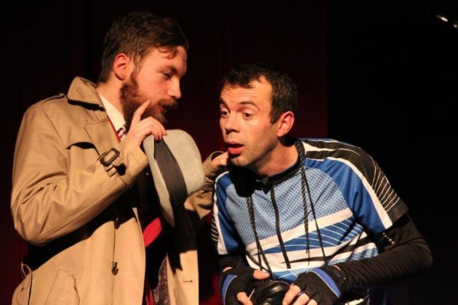 „Coś tu nie gra”: Premiera teatralna w Klubie Oczko [30.11.2015] - zdjęcie #3 - eOstroleka.pl