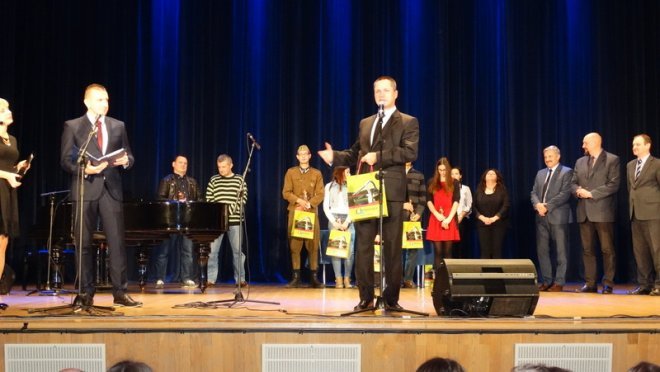 Gala Wolontariatu z Miejskim Ośrodkiem Pomocy Rodzinie [01.12.2015] - zdjęcie #66 - eOstroleka.pl
