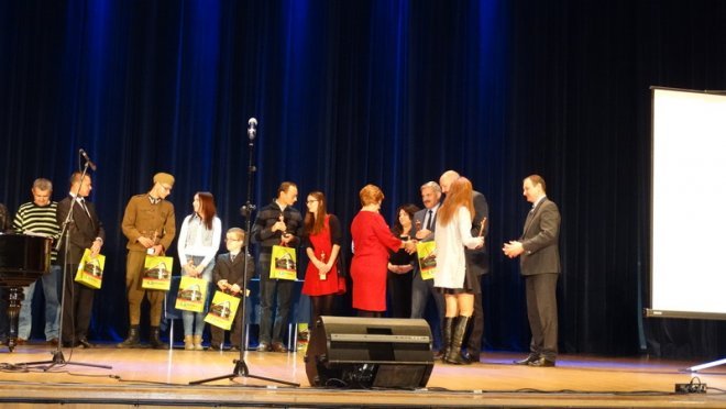 Gala Wolontariatu z Miejskim Ośrodkiem Pomocy Rodzinie [01.12.2015] - zdjęcie #65 - eOstroleka.pl