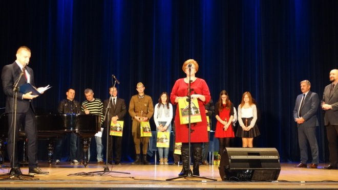 Gala Wolontariatu z Miejskim Ośrodkiem Pomocy Rodzinie [01.12.2015] - zdjęcie #64 - eOstroleka.pl