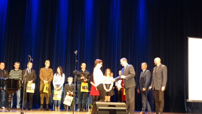 Gala Wolontariatu z Miejskim Ośrodkiem Pomocy Rodzinie [01.12.2015] - zdjęcie #62 - eOstroleka.pl