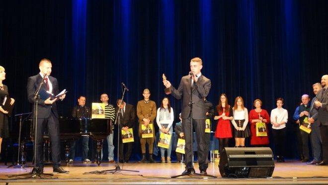 Gala Wolontariatu z Miejskim Ośrodkiem Pomocy Rodzinie [01.12.2015] - zdjęcie #57 - eOstroleka.pl