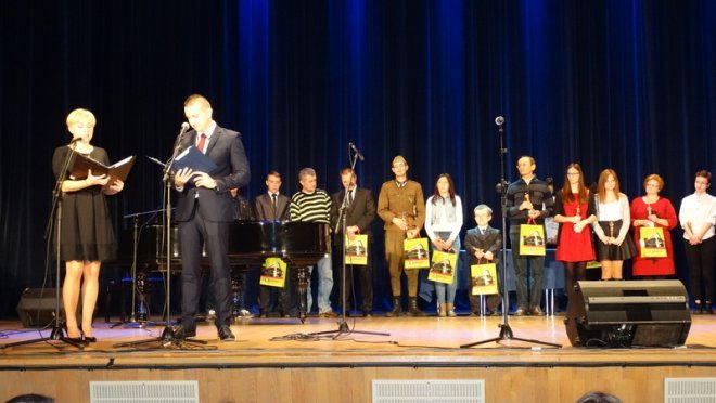 Gala Wolontariatu z Miejskim Ośrodkiem Pomocy Rodzinie [01.12.2015] - zdjęcie #55 - eOstroleka.pl