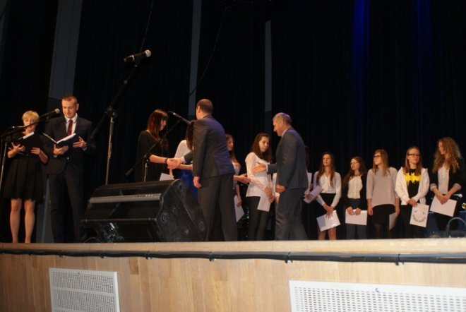 Gala Wolontariatu z Miejskim Ośrodkiem Pomocy Rodzinie [01.12.2015] - zdjęcie #41 - eOstroleka.pl