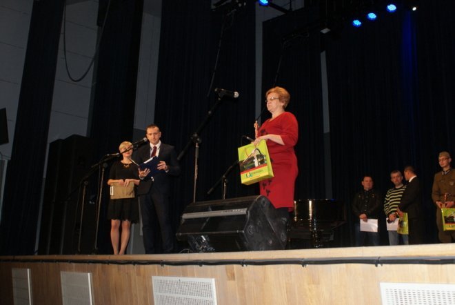 Gala Wolontariatu z Miejskim Ośrodkiem Pomocy Rodzinie [01.12.2015] - zdjęcie #21 - eOstroleka.pl