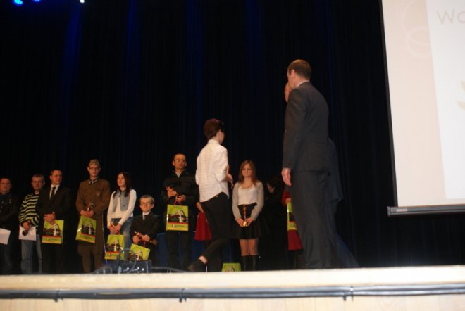 Gala Wolontariatu z Miejskim Ośrodkiem Pomocy Rodzinie [01.12.2015] - zdjęcie #19 - eOstroleka.pl