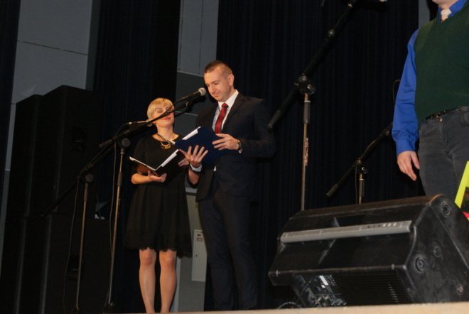 Gala Wolontariatu z Miejskim Ośrodkiem Pomocy Rodzinie [01.12.2015] - zdjęcie #14 - eOstroleka.pl