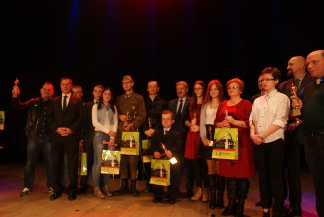 Gala Wolontariatu z Miejskim Ośrodkiem Pomocy Rodzinie [01.12.2015] - zdjęcie #6 - eOstroleka.pl
