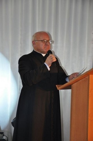 Św. Jan Paweł II patronem „Podstawówki” z Łęgu Starościńskiego [01.12.2015] - zdjęcie #20 - eOstroleka.pl