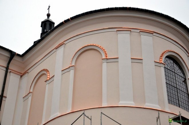 Trwa remont kościoła w Kadzidle [02.12.2015] - zdjęcie #5 - eOstroleka.pl