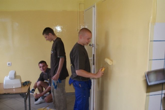UPS remontuje Dom Dziecka (19.09.09) - zdjęcie #9 - eOstroleka.pl