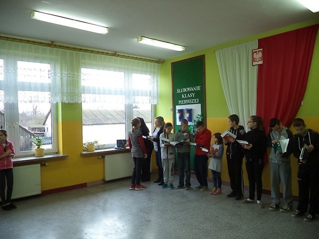 Goworowo: Konkurs plastyczny „Projekt tablicy upamiętniającej Henryka Syskę” [03.12.2015] - zdjęcie #10 - eOstroleka.pl