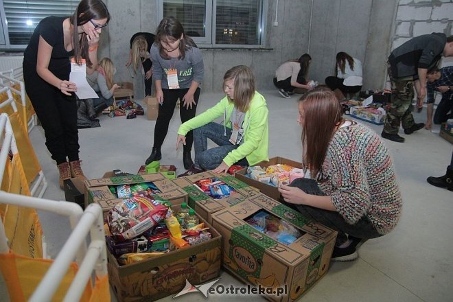 Oficjalne rozpoczęcie Świątecznej Zbiórki Żywności w Ostrołęce [04.12.2015] - zdjęcie #37 - eOstroleka.pl