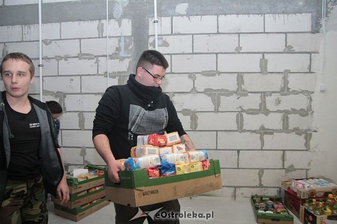 Oficjalne rozpoczęcie Świątecznej Zbiórki Żywności w Ostrołęce [04.12.2015] - zdjęcie #38 - eOstroleka.pl