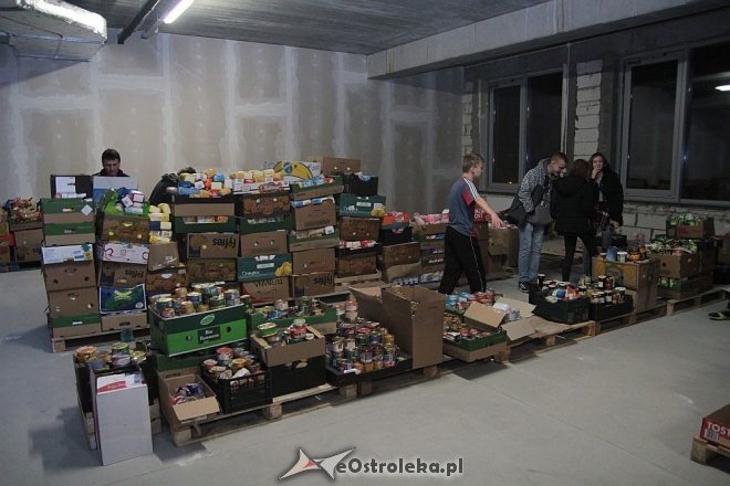 Za nami drugi dzień Świątecznej Zbiórki Żywności: Mamy już niemal 8,5 tony [05.12.2015] - zdjęcie #26 - eOstroleka.pl