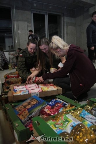 Za nami drugi dzień Świątecznej Zbiórki Żywności: Mamy już niemal 8,5 tony [05.12.2015] - zdjęcie #36 - eOstroleka.pl
