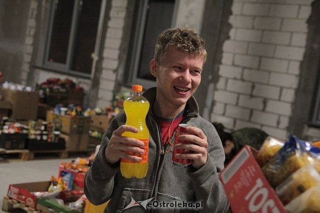 Za nami drugi dzień Świątecznej Zbiórki Żywności: Mamy już niemal 8,5 tony [05.12.2015] - zdjęcie #21 - eOstroleka.pl