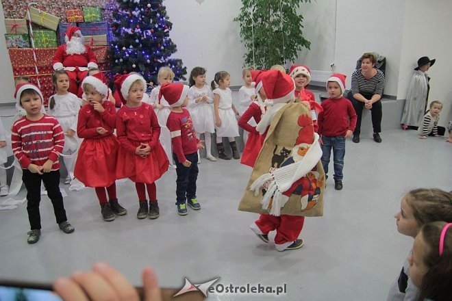 Ostrołęka: Mikołajki w Hali Targowej Feniks [05.12.2015] - zdjęcie #24 - eOstroleka.pl