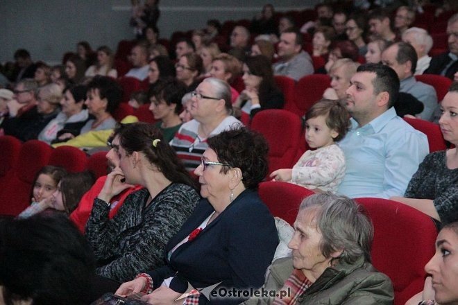 Bajkowe Mikołajki – koncert charytatywny dla Dobrusi Napiórkowskiej [05.12.2015] - zdjęcie #14 - eOstroleka.pl
