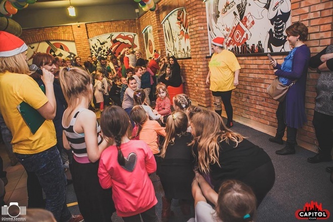 Kinder Party, Minionki i Mikołaj w Clubie Capitol [06.12.2015] - zdjęcie #360 - eOstroleka.pl