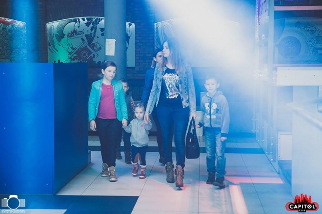 Kinder Party, Minionki i Mikołaj w Clubie Capitol [06.12.2015] - zdjęcie #316 - eOstroleka.pl