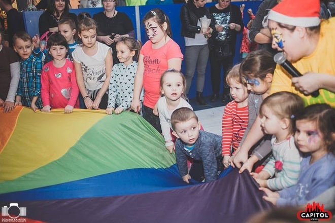 Kinder Party, Minionki i Mikołaj w Clubie Capitol [06.12.2015] - zdjęcie #64 - eOstroleka.pl