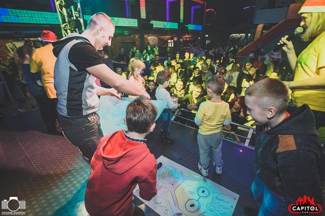Kinder Party, Minionki i Mikołaj w Clubie Capitol [06.12.2015] - zdjęcie #68 - eOstroleka.pl